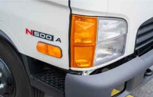 Đèn pha cỡ lớn được thiết kế sắc nét