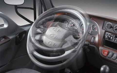 Vô lăng gật gù: Vô lăng của xe tải Hyundai Mighty 110XL được thiết kế gật gù, giúp tài xế điều khiển xe một cách thuận tiện và linh hoạt.